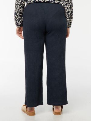 Широк дамски панталон с вафлена плетка