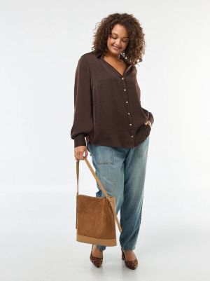 Сатенена риза в сахарски стил със златни копчета