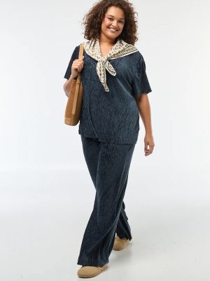 Широки панталони от кадифе