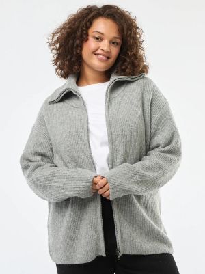 Голям  размер дамска жиелетка с цип