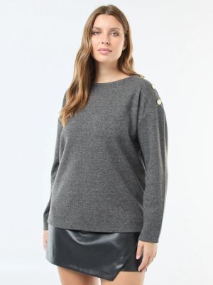 Фино плетена блуза със златни копчета 