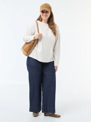 Фино плетена блуза със златни копчета 