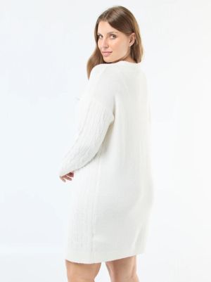 Плетена рокля с дължина над коляното