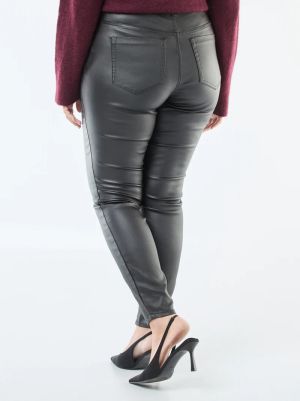 Прави панталони от сатен