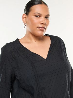 Дамска блуза и ажурна бродерия 