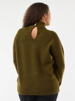 Пуловер с висока яка