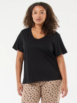 Комплект дамска пижама от две части