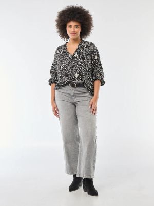 Голям размер дамска блуза с V-образно деколте