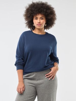 Дамска блуза с кръгло деколте