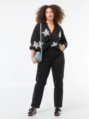 Дамска блуза с бродерия