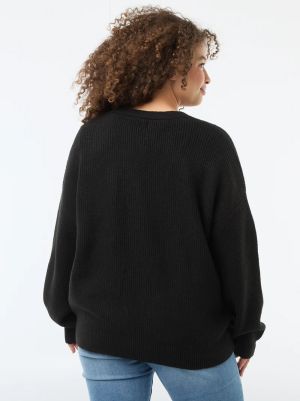 Жилетка с V-образно деколте с копчета