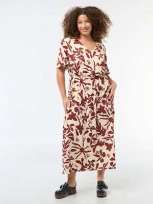 Дълга рокля с V-образно деколте