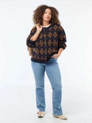 Дамска плетена жилетка голям размер