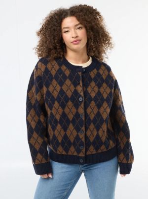 Дамска плетена жилетка голям размер