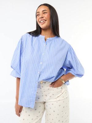 Дамска риза с кръгло деколте и дълъг ръкав