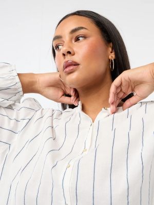 Дамска риза с кръгло деколте и дълъг ръкав