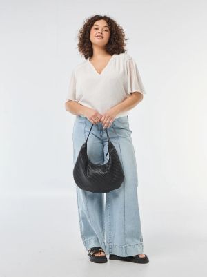 Дамска блуза с дантела