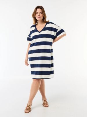 Рокля тип тениска с къс ръка