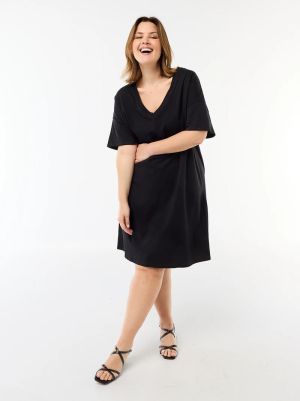 Рокля тип тениска с къс ръка