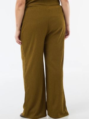 Широк дамски панталон голям размер