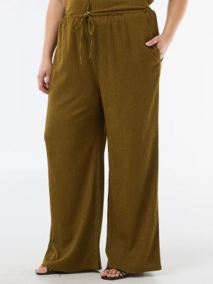 Широк дамски панталон голям размер