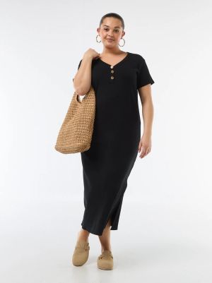 Дълга оребрена рокля с къси ръкави