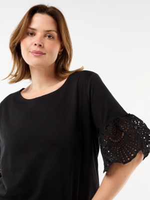 Дамска блуза с дантела