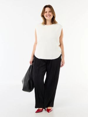 Широки панталони от еластична ребрена материя