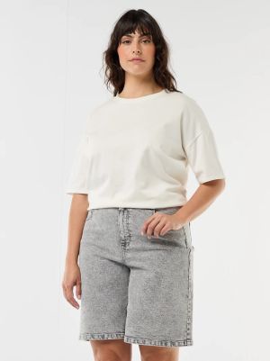 Дънкови бермуди с висока талия