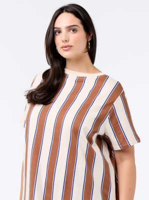 Рокля тип тениска с къс ръка