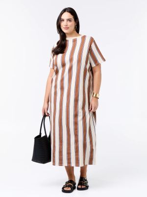 Рокля тип тениска с къс ръка