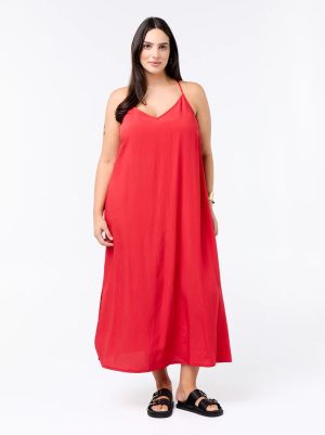 Миди рокля с регулируеми презрамки