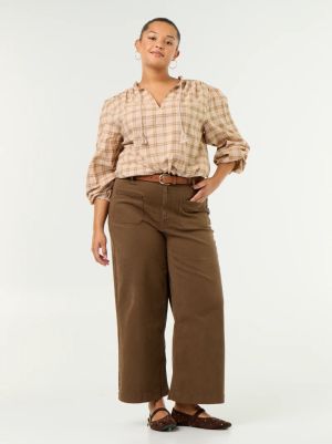 Карирана блуза с деколте с връзки 
